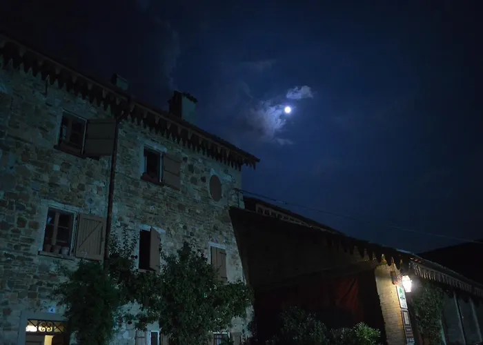 Agriturismo Cavazzone Lantgård *